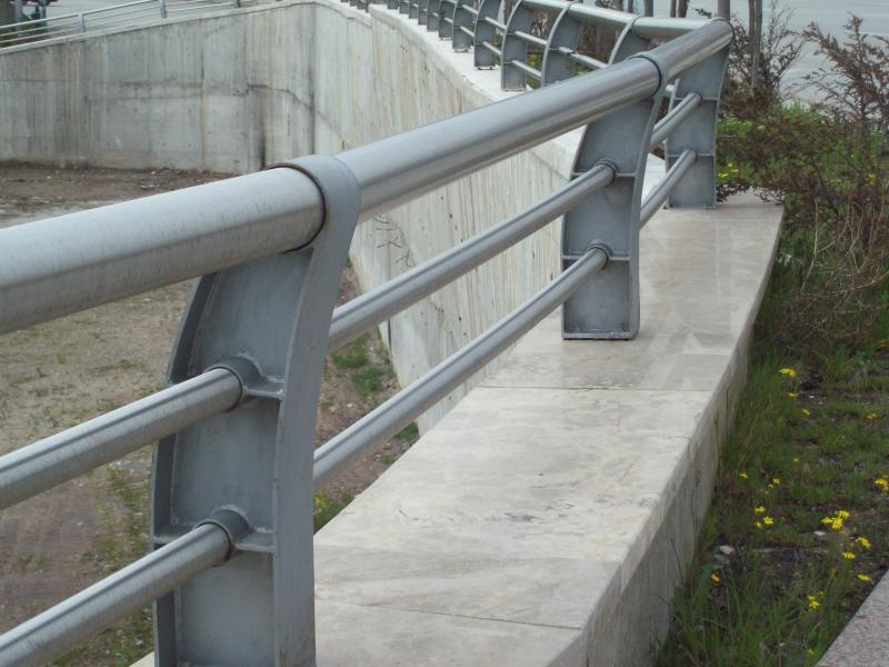 Yaya Korkuluk Sistemleri